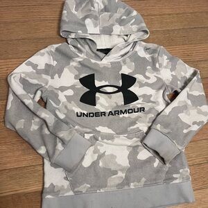 2/$15
Under Armour gray and white camo  Hoodie
